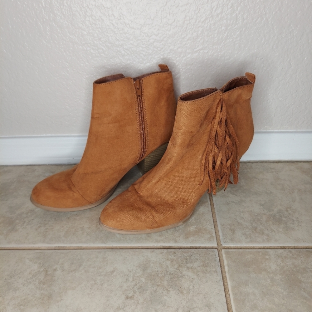 Tan booties with fringes